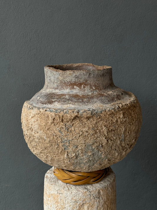 Terracotta Pot From Oaxaca, Early 20th Century/ Olla Antigua De Oaxaca